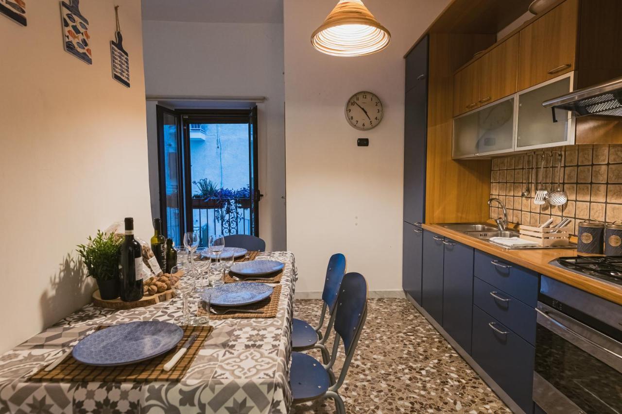 Вілла Casa Vacanze Il Mare Tra I Tetti - Relaxing Terrace & Sea View Монополі Екстер'єр фото