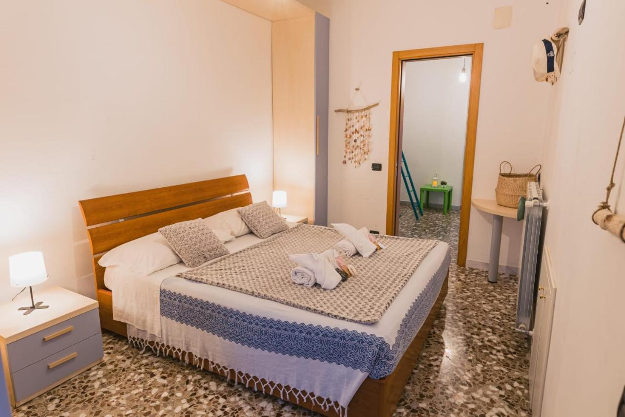 Вілла Casa Vacanze Il Mare Tra I Tetti - Relaxing Terrace & Sea View Монополі Екстер'єр фото